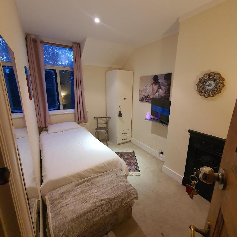 Monalisa Single Room Near Edgware Station Bagian luar foto