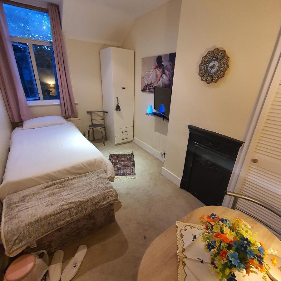 Monalisa Single Room Near Edgware Station Bagian luar foto