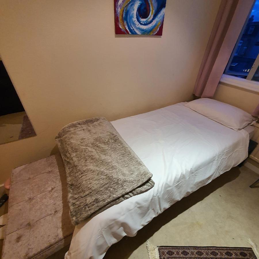 Monalisa Single Room Near Edgware Station Bagian luar foto